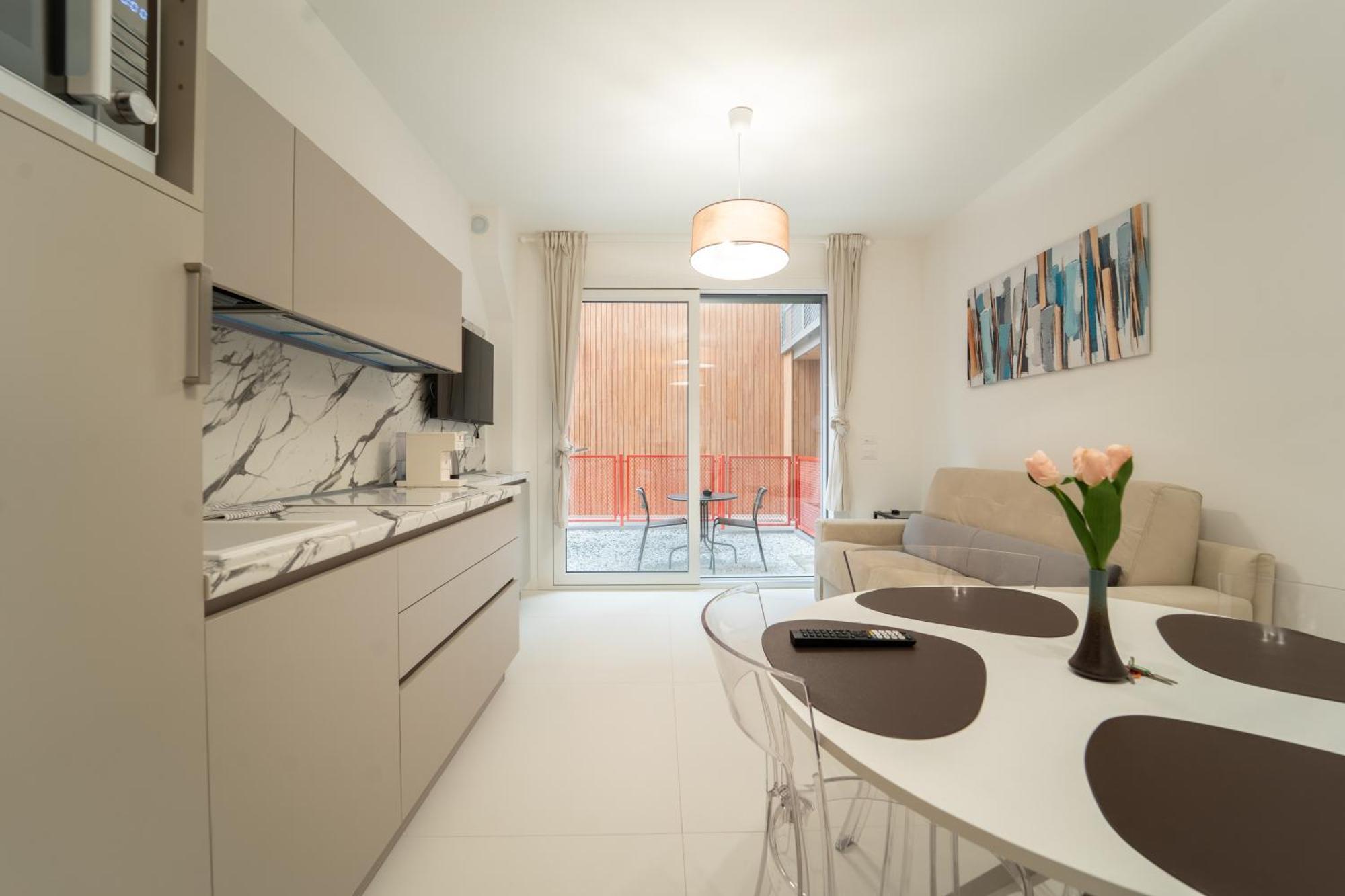 Homeby, Mascarella Patio Apartment Болонья Екстер'єр фото