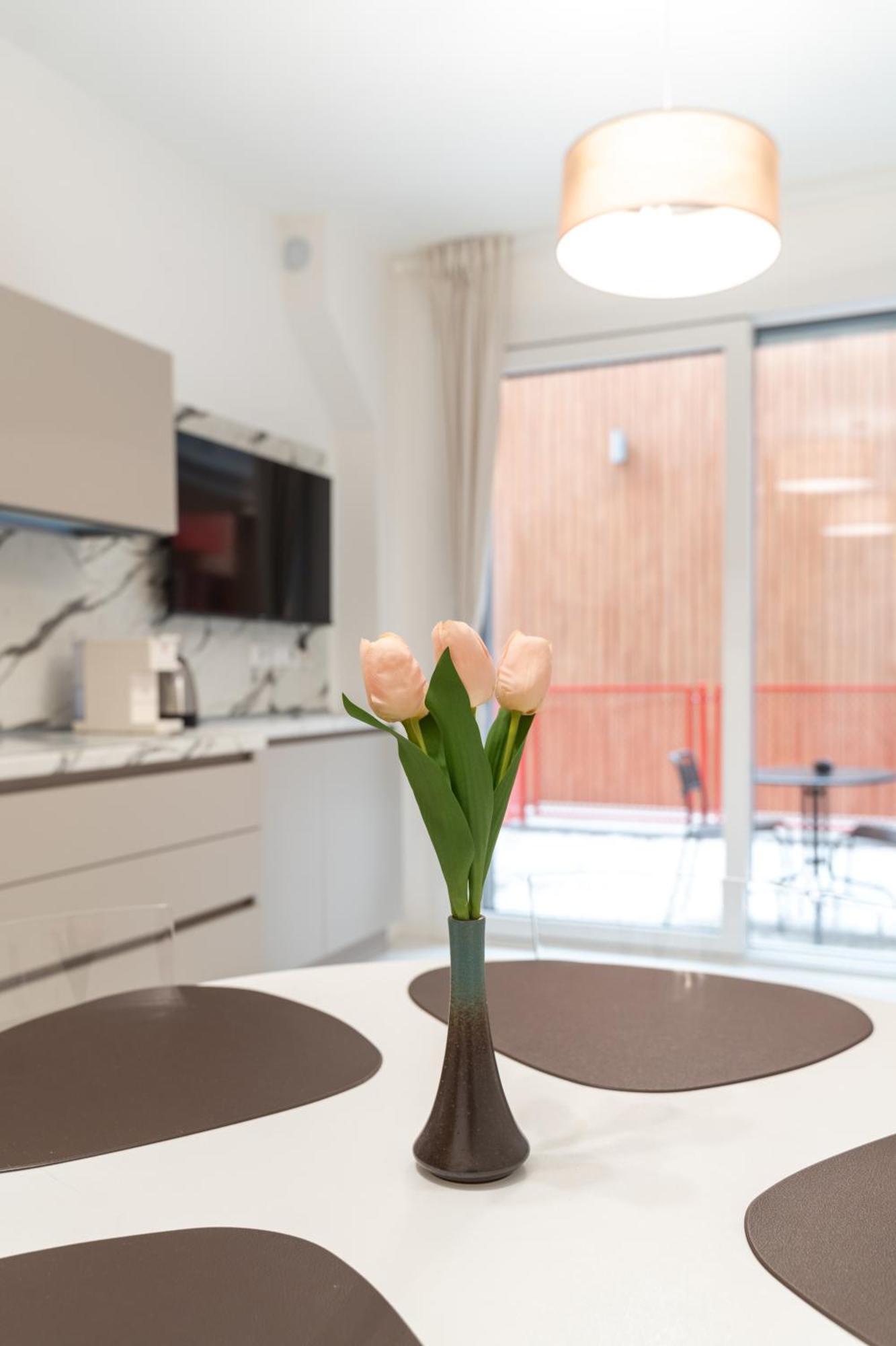 Homeby, Mascarella Patio Apartment Болонья Екстер'єр фото