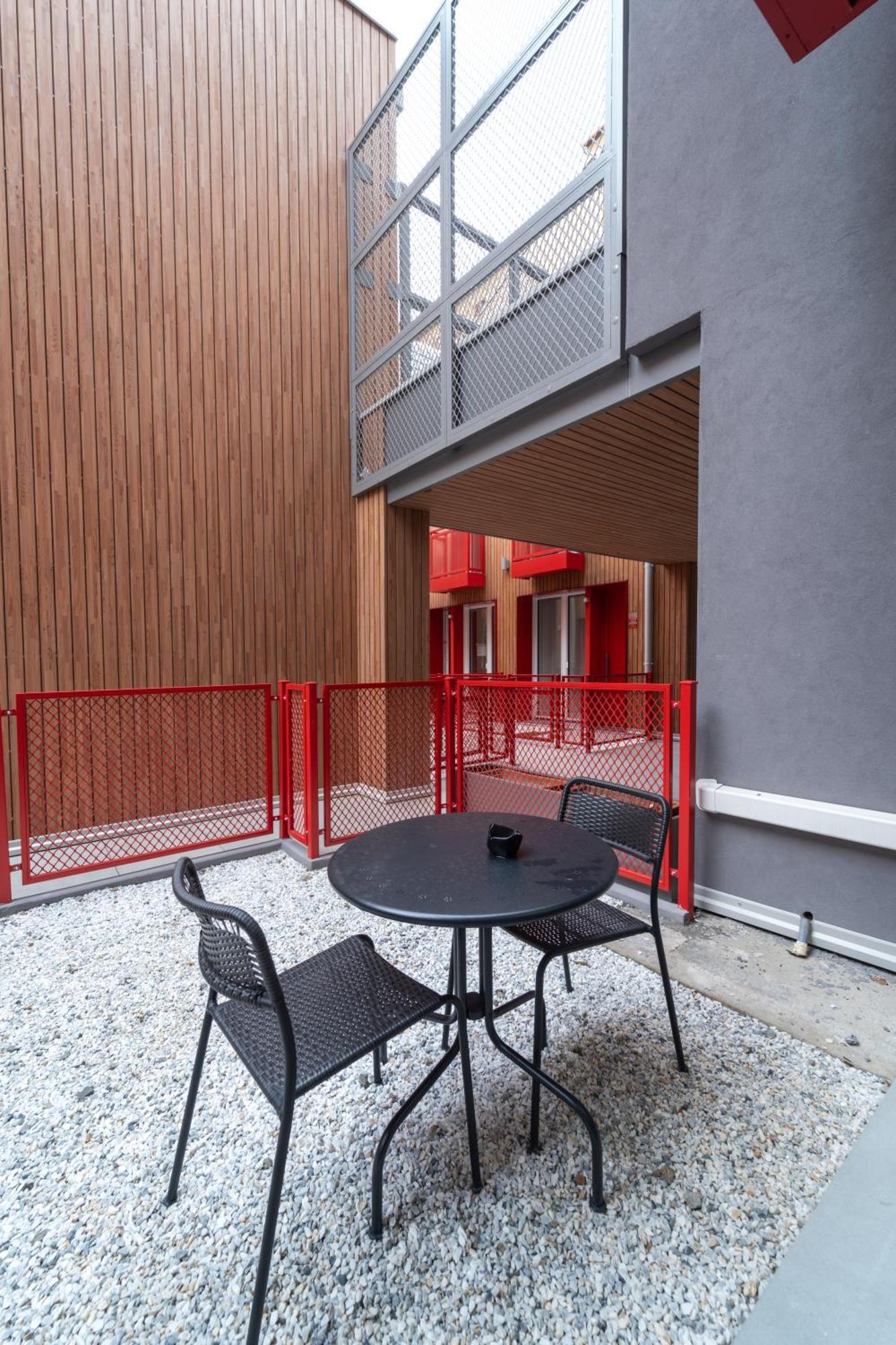 Homeby, Mascarella Patio Apartment Болонья Екстер'єр фото