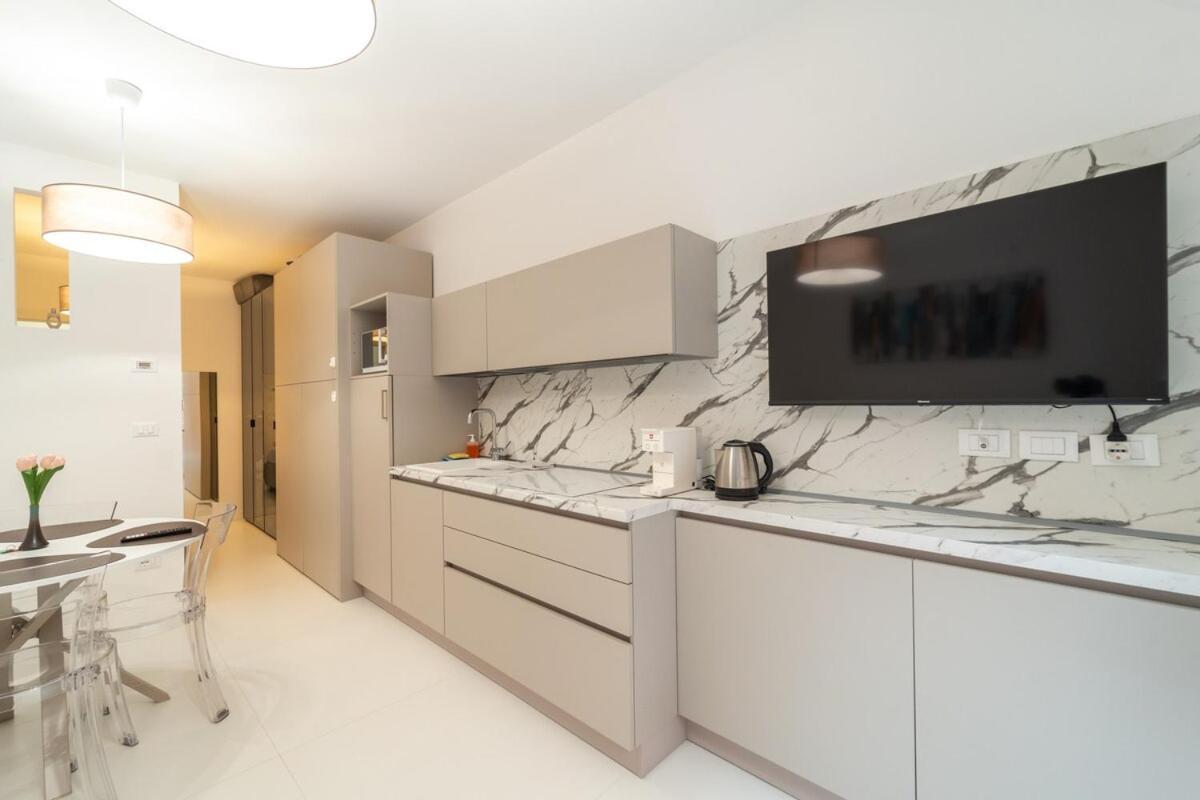Homeby, Mascarella Patio Apartment Болонья Екстер'єр фото