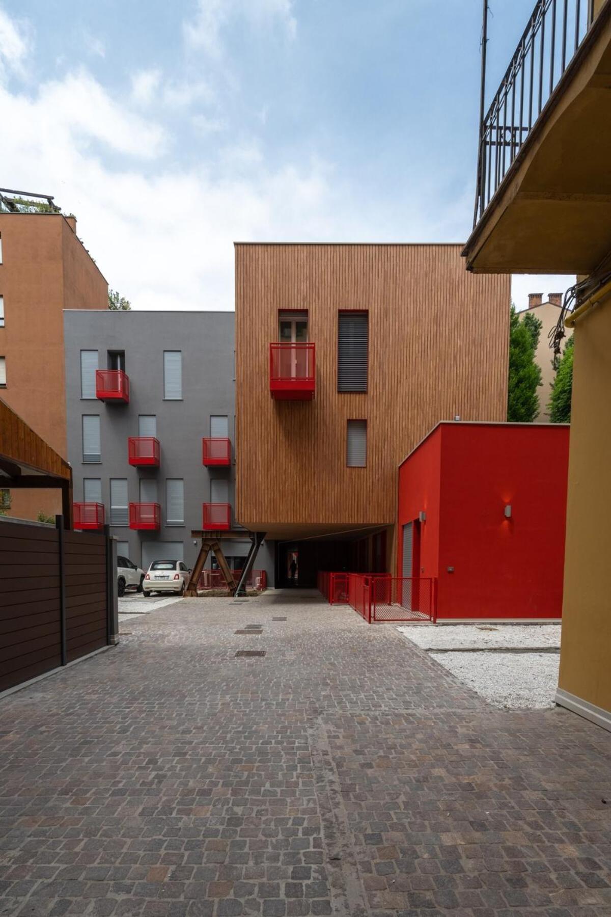 Homeby, Mascarella Patio Apartment Болонья Екстер'єр фото